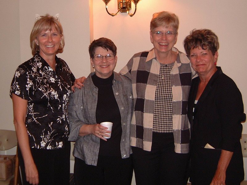 2004/07(July)/05(Mothers-Funeral)/800x600_2004-07-28 21-22-35.JPG